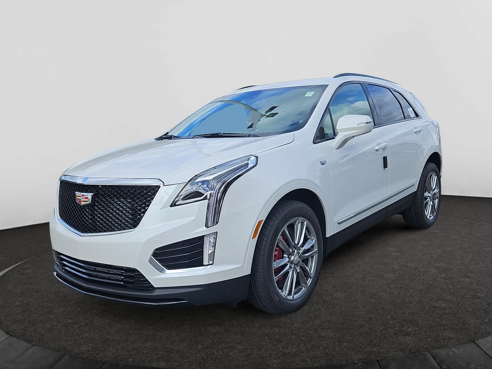 new 2025 Cadillac XT5 car, priced at $59,815