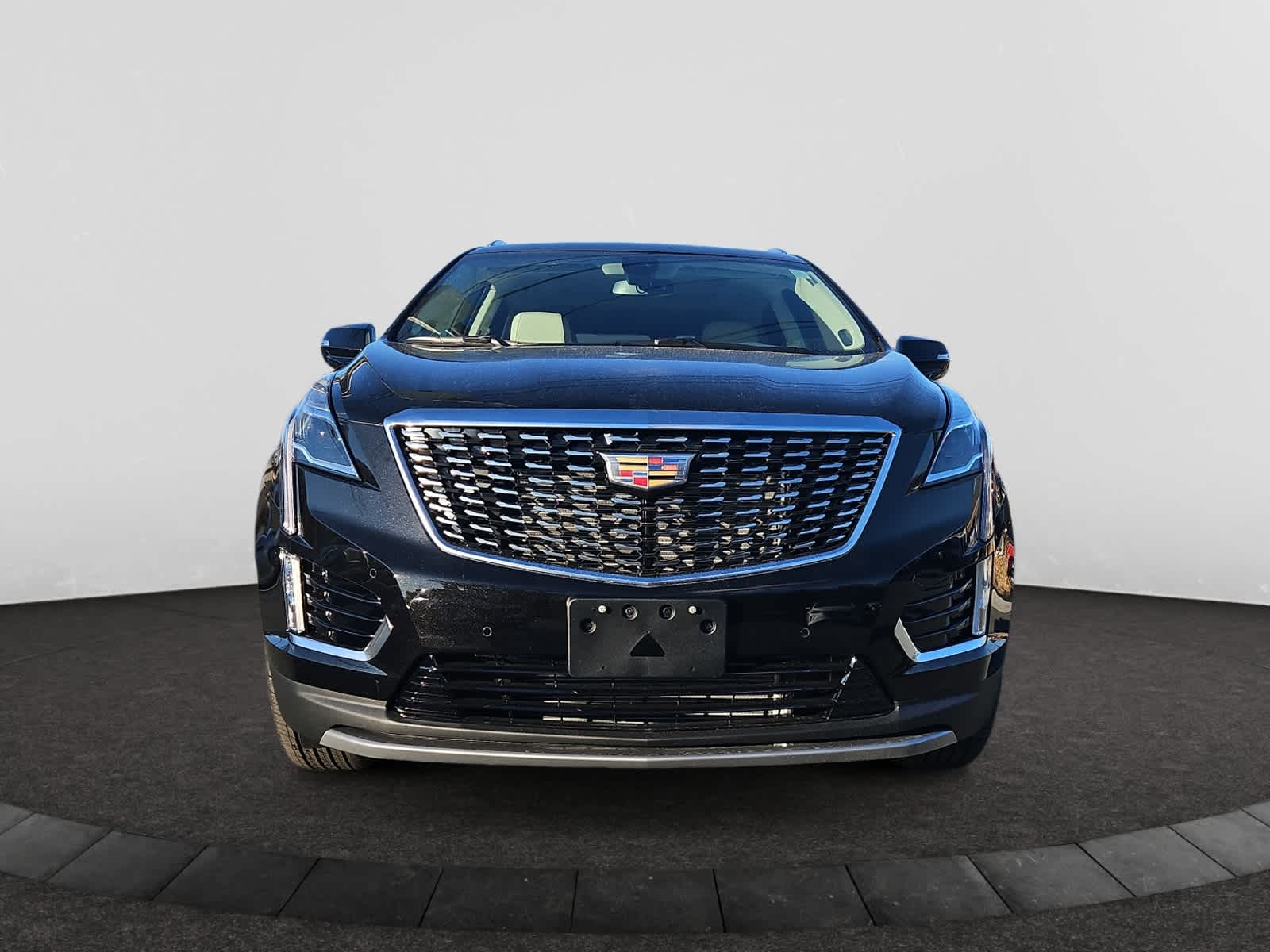 new 2025 Cadillac XT5 car, priced at $55,615