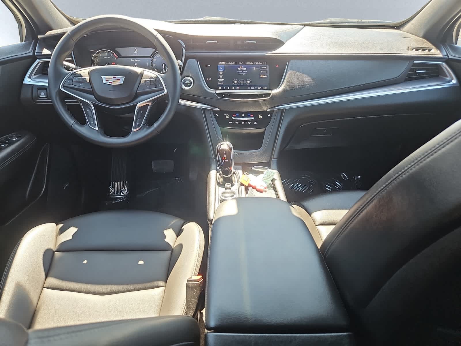 used 2024 Cadillac XT5 car, priced at $38,998