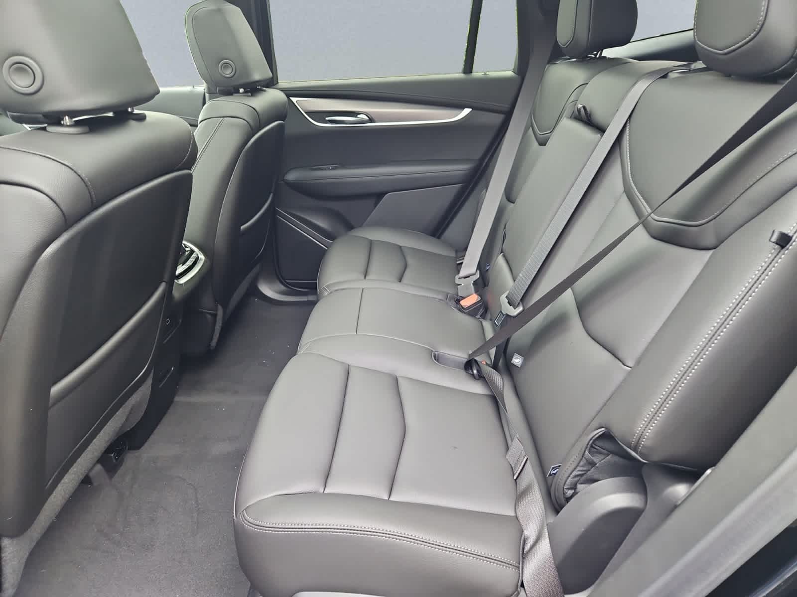new 2025 Cadillac XT6 car, priced at $53,215