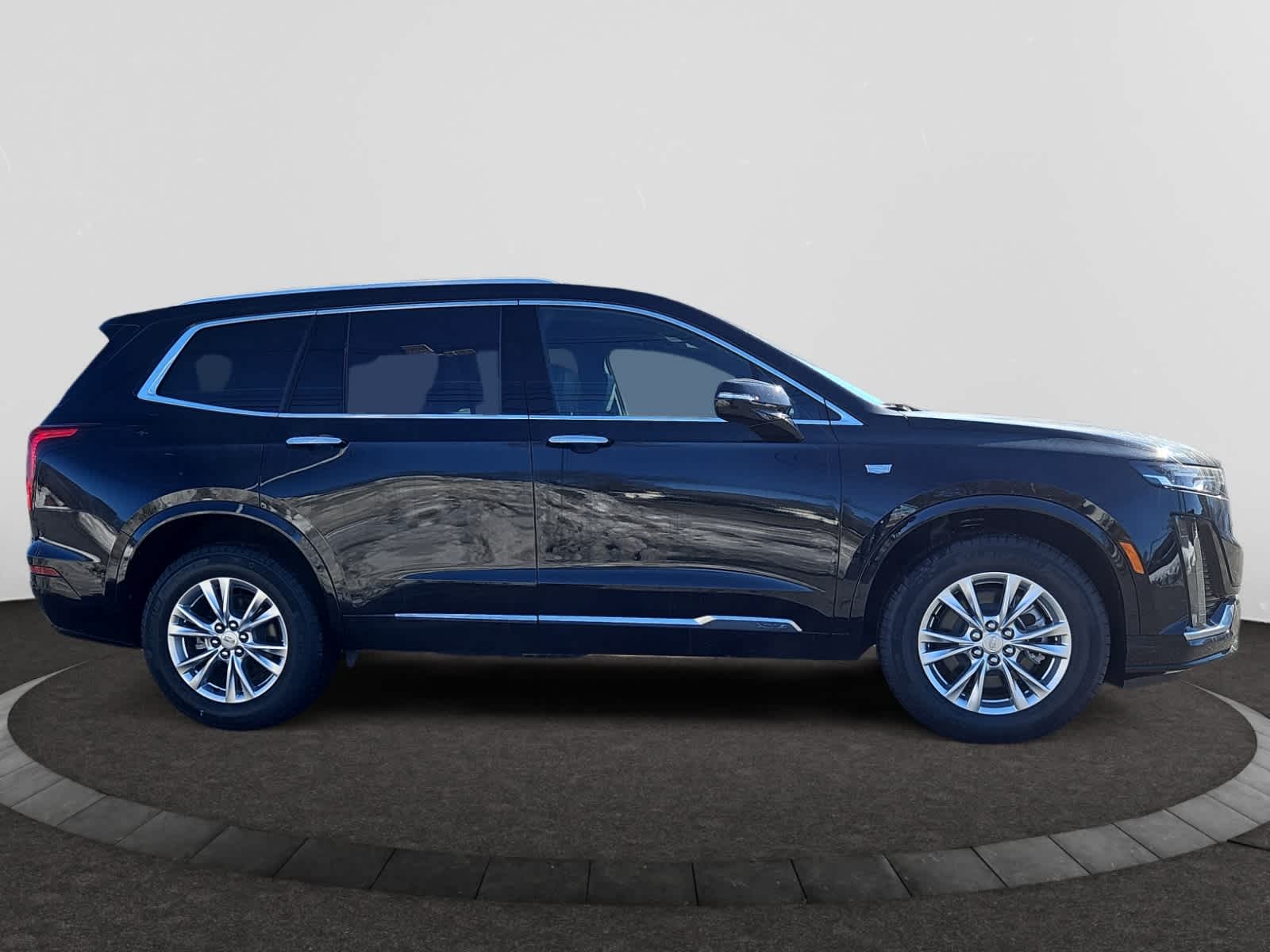 new 2025 Cadillac XT6 car, priced at $53,215