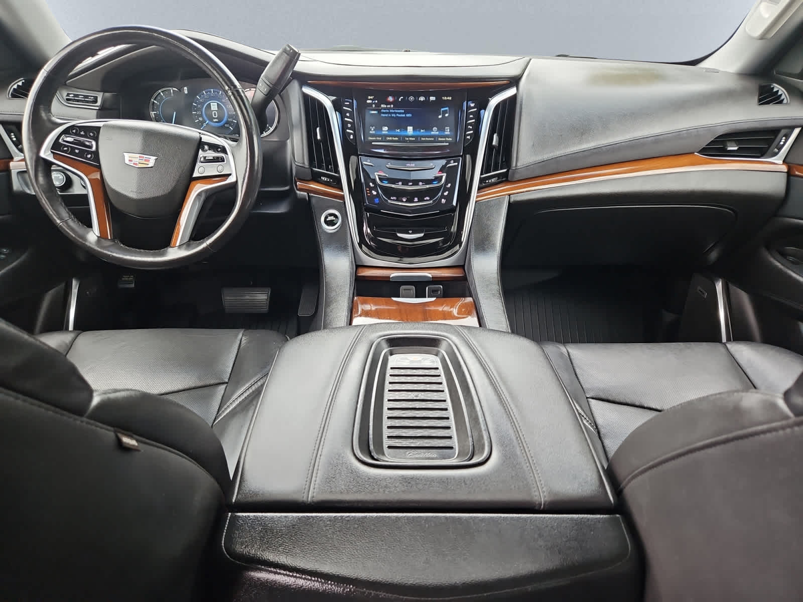 used 2019 Cadillac Escalade ESV car, priced at $43,888