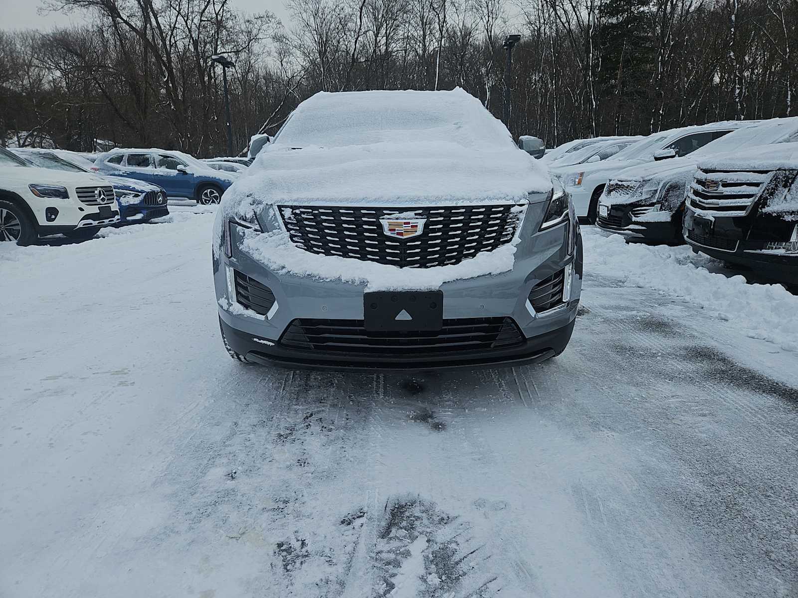 new 2025 Cadillac XT5 car, priced at $47,690