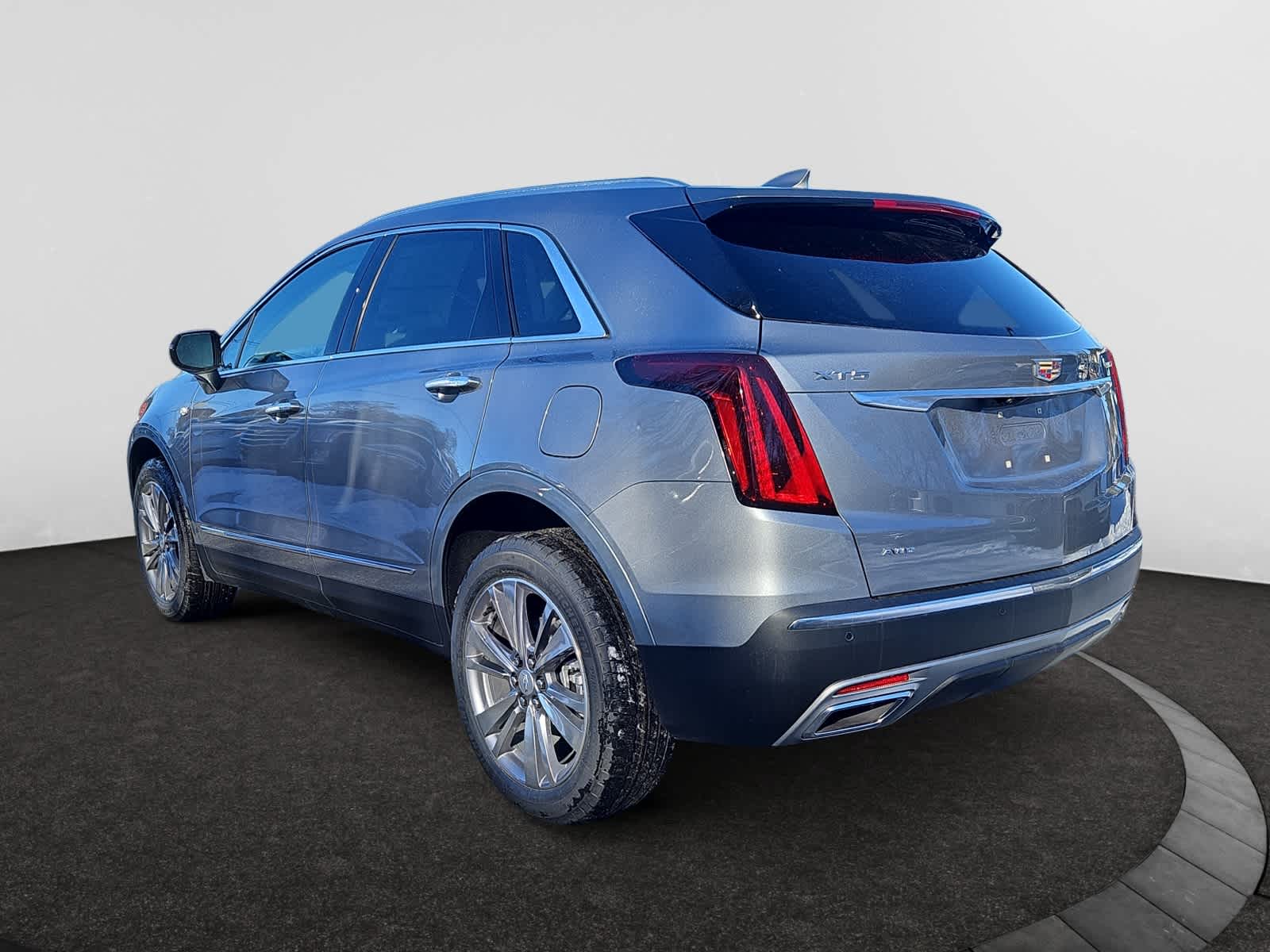 new 2025 Cadillac XT5 car, priced at $53,990