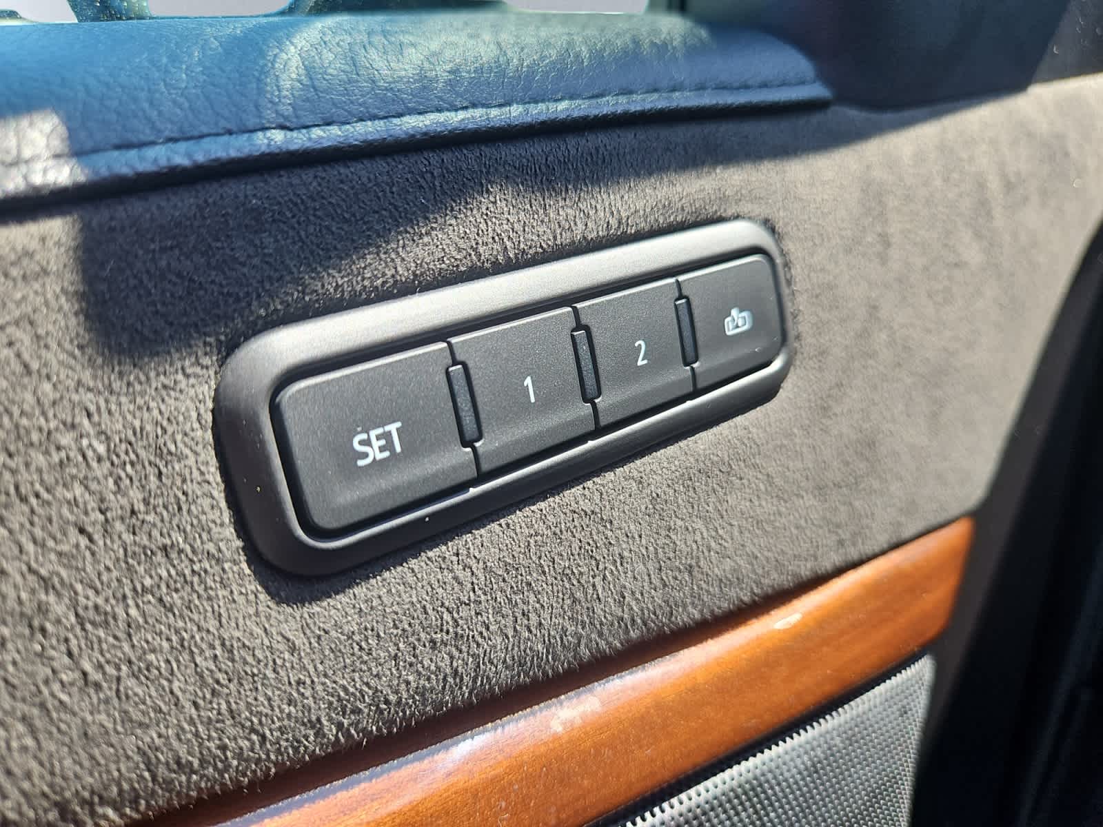 used 2019 Cadillac Escalade ESV car, priced at $37,778