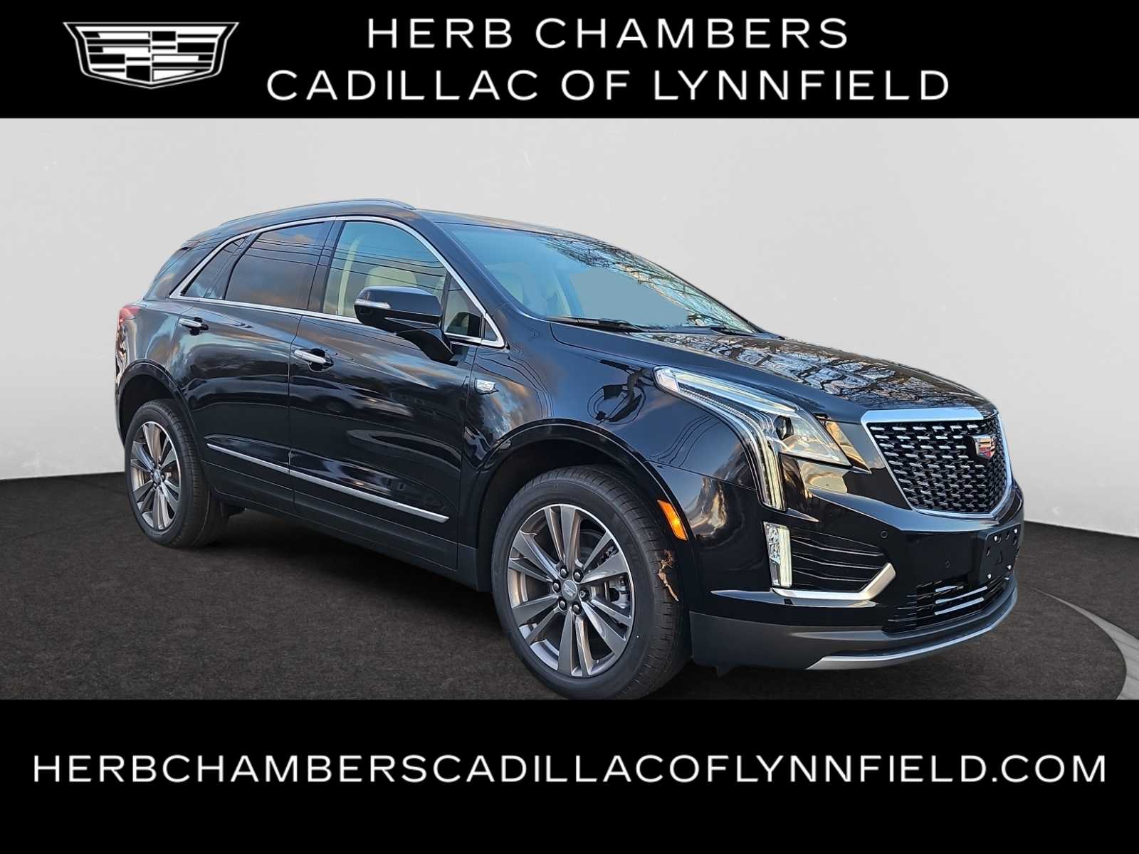 new 2025 Cadillac XT5 car, priced at $55,615