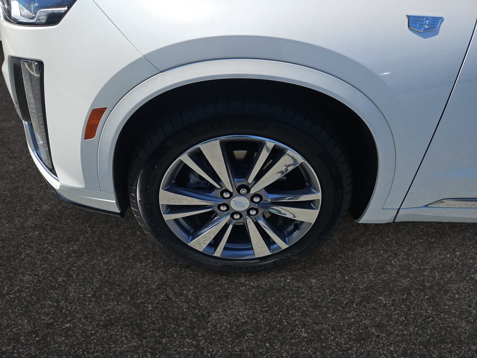 used 2025 Cadillac XT6 car, priced at $51,138