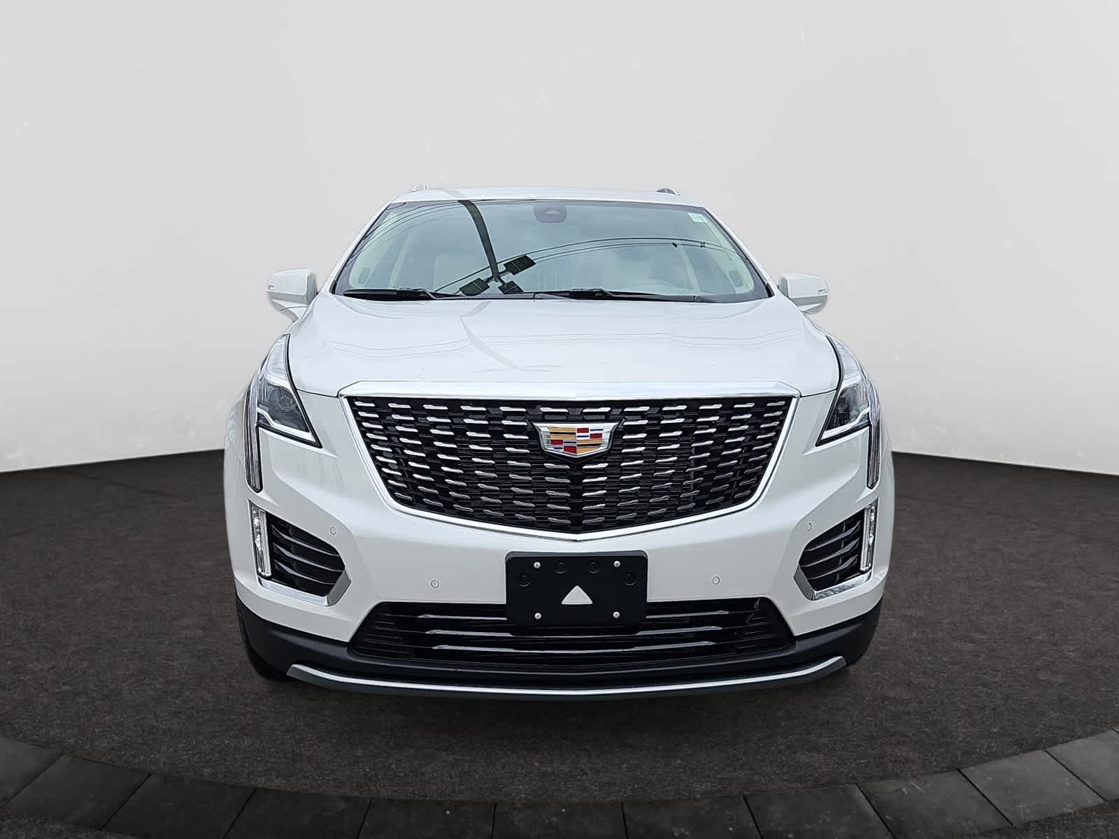 new 2025 Cadillac XT5 car, priced at $56,215