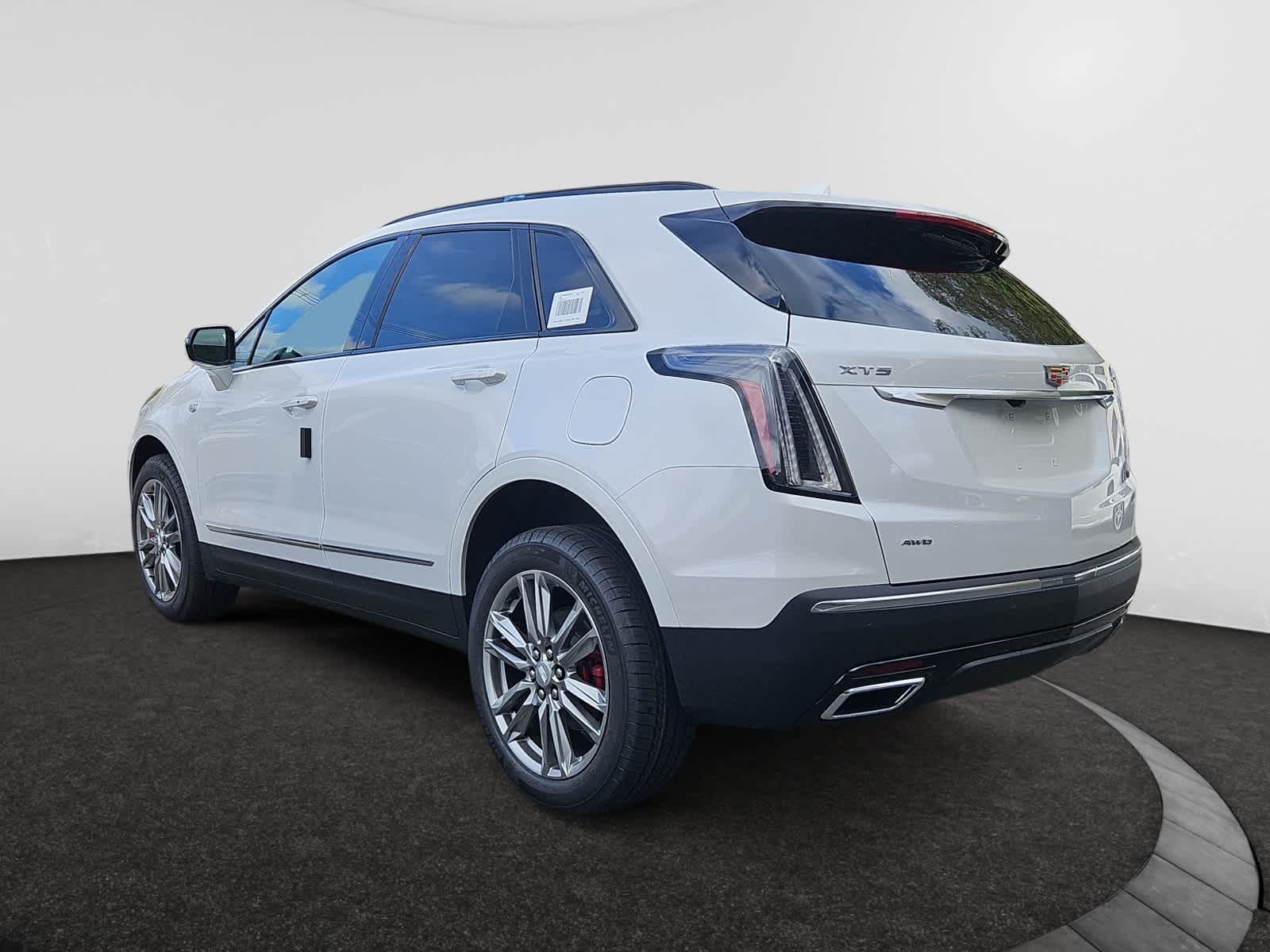 new 2025 Cadillac XT5 car, priced at $59,815