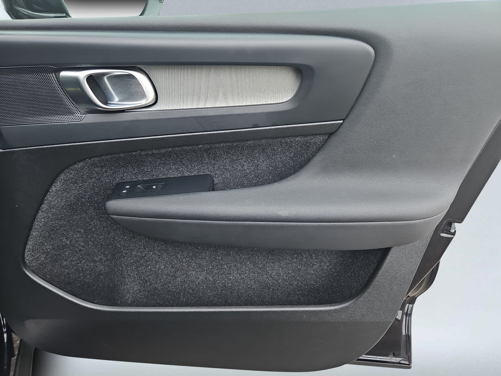 used 2025 Volvo XC40 car, priced at $36,898