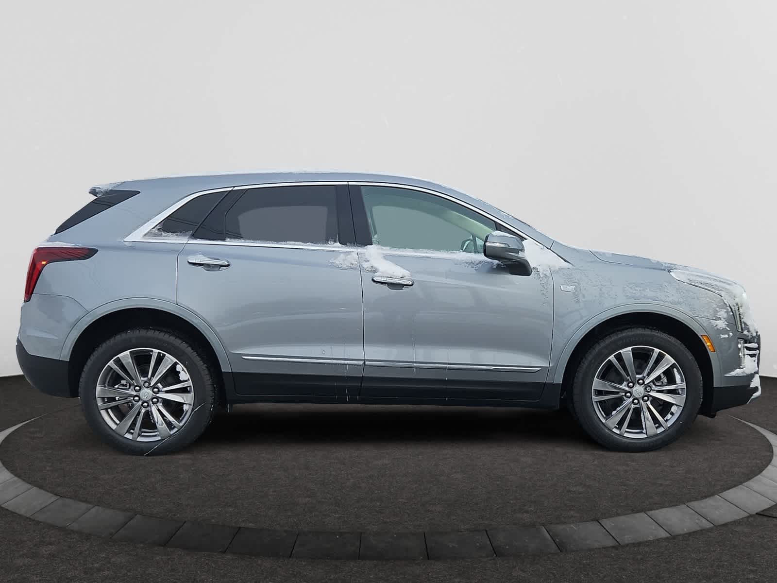 new 2025 Cadillac XT5 car, priced at $53,990