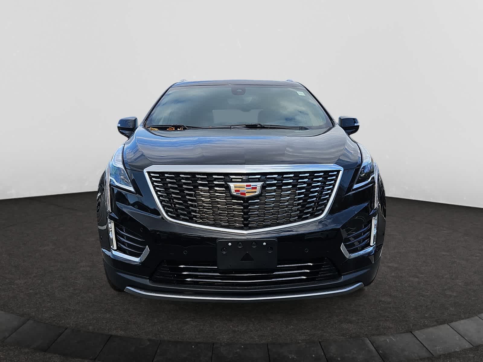 new 2025 Cadillac XT5 car, priced at $57,890