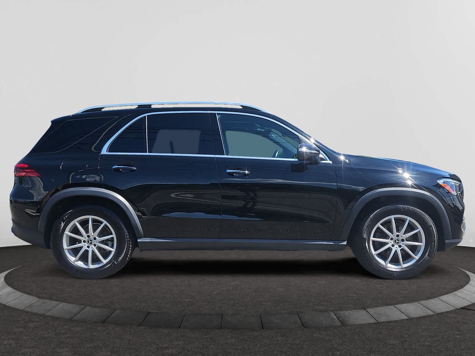 used 2024 Mercedes-Benz GLE car, priced at $50,998