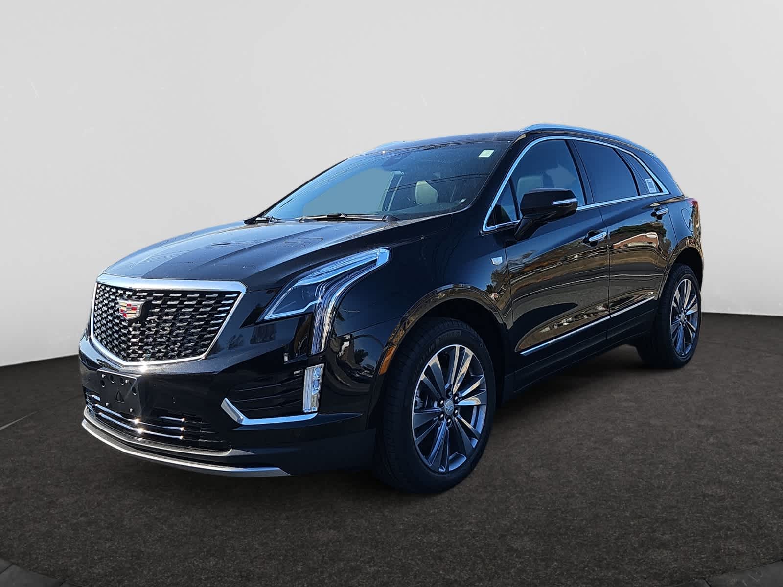 new 2025 Cadillac XT5 car, priced at $55,615