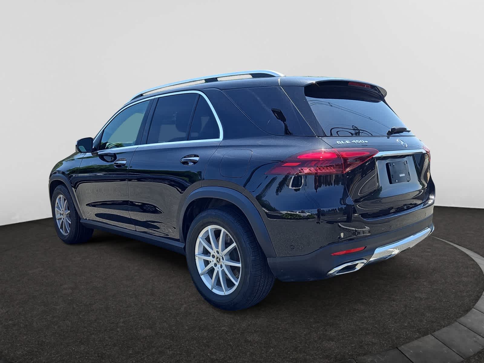 used 2024 Mercedes-Benz GLE car, priced at $52,888