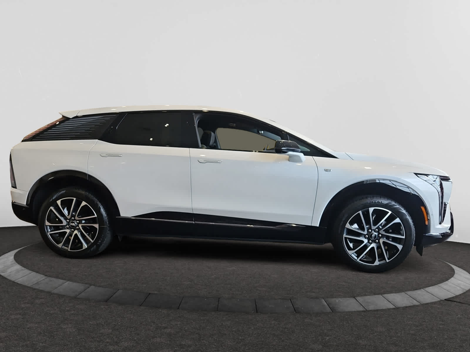 new 2025 Cadillac OPTIQ car, priced at $56,215