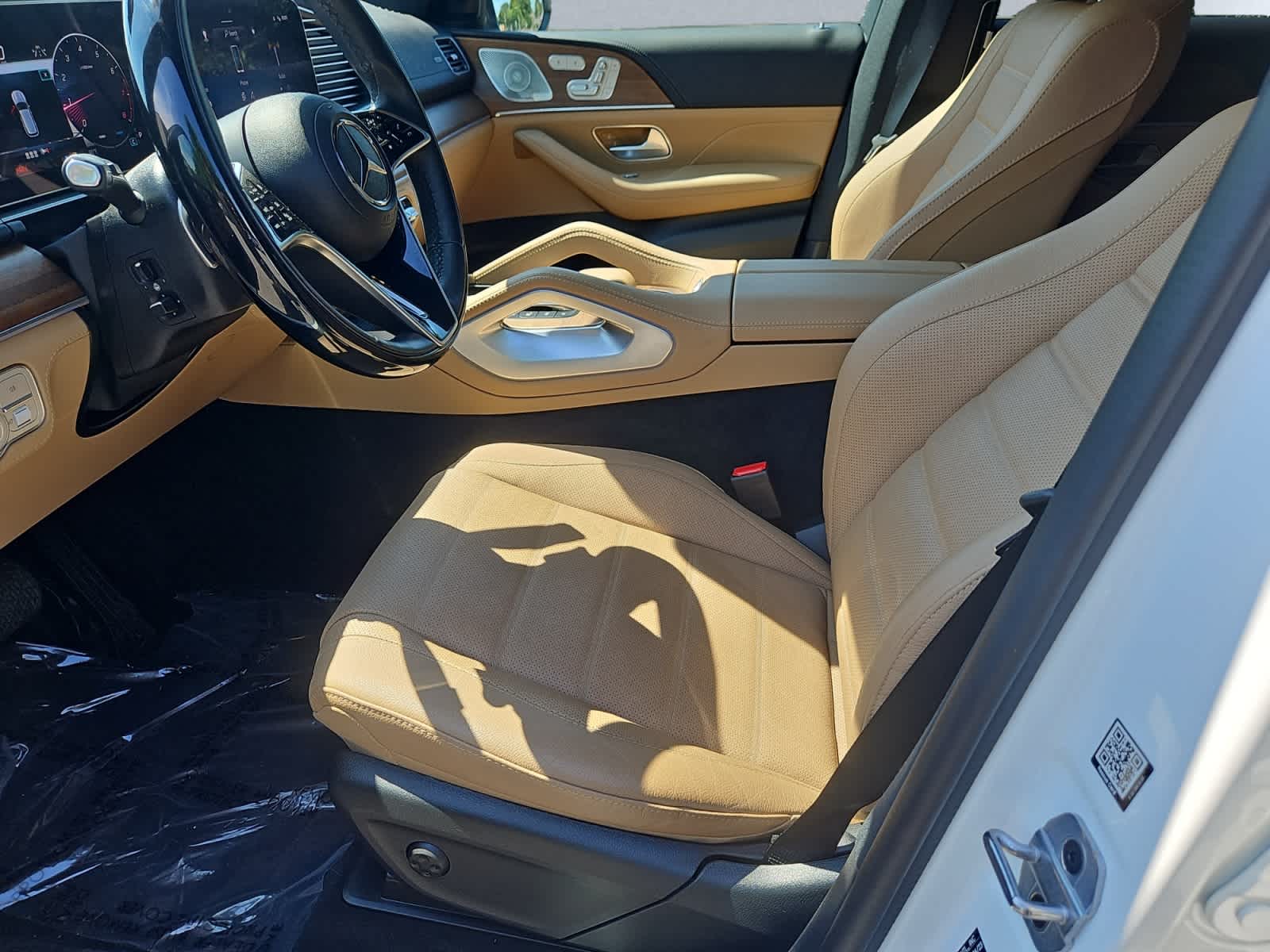 used 2024 Mercedes-Benz GLE car, priced at $59,888