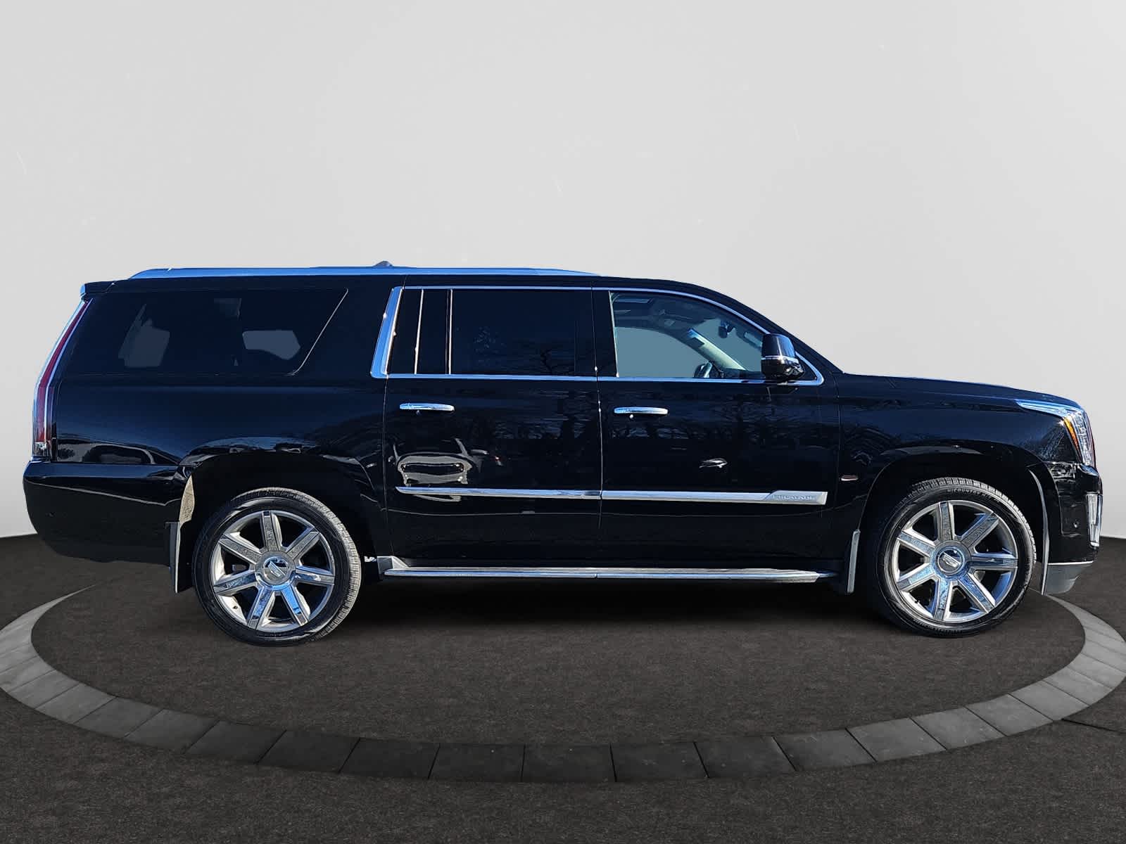 used 2017 Cadillac Escalade ESV car, priced at $27,998