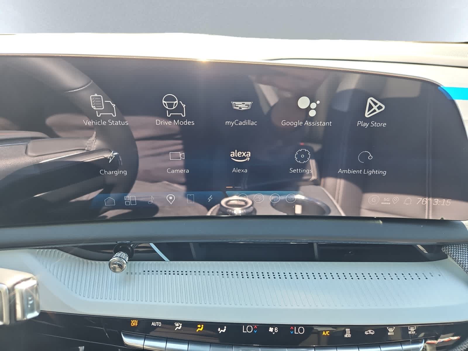 new 2025 Cadillac OPTIQ car, priced at $55,615