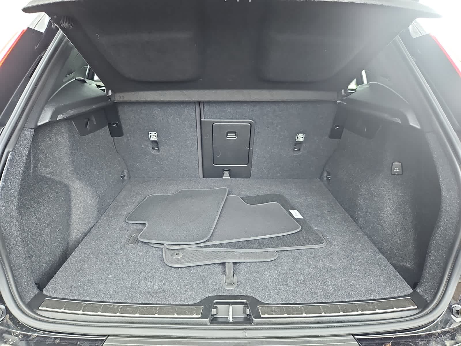 used 2025 Volvo XC40 car, priced at $36,898