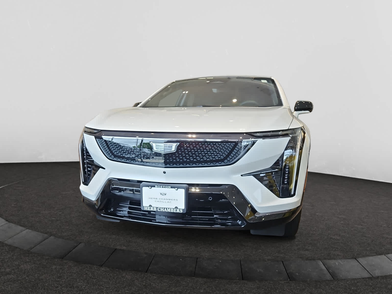 new 2025 Cadillac OPTIQ car, priced at $56,215