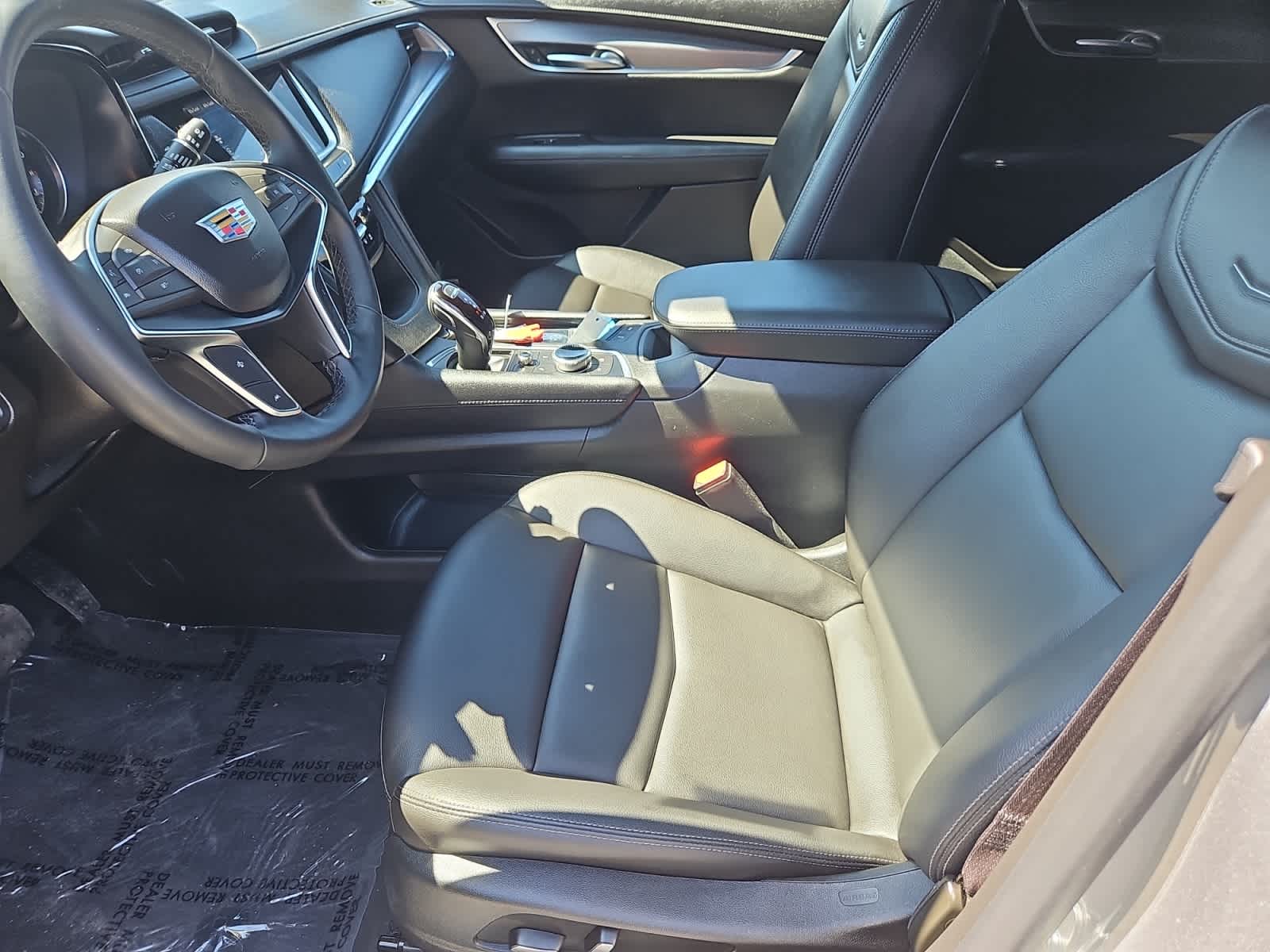 used 2024 Cadillac XT5 car, priced at $38,998