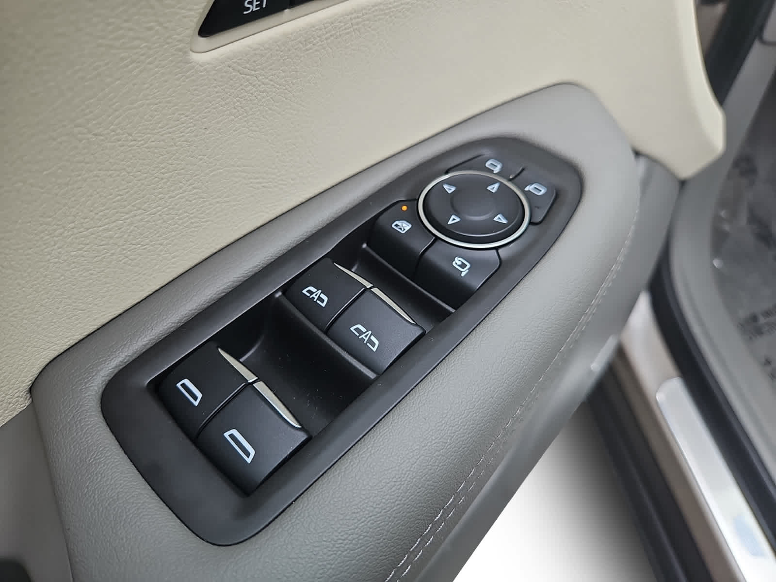 used 2023 Cadillac XT6 car, priced at $44,888