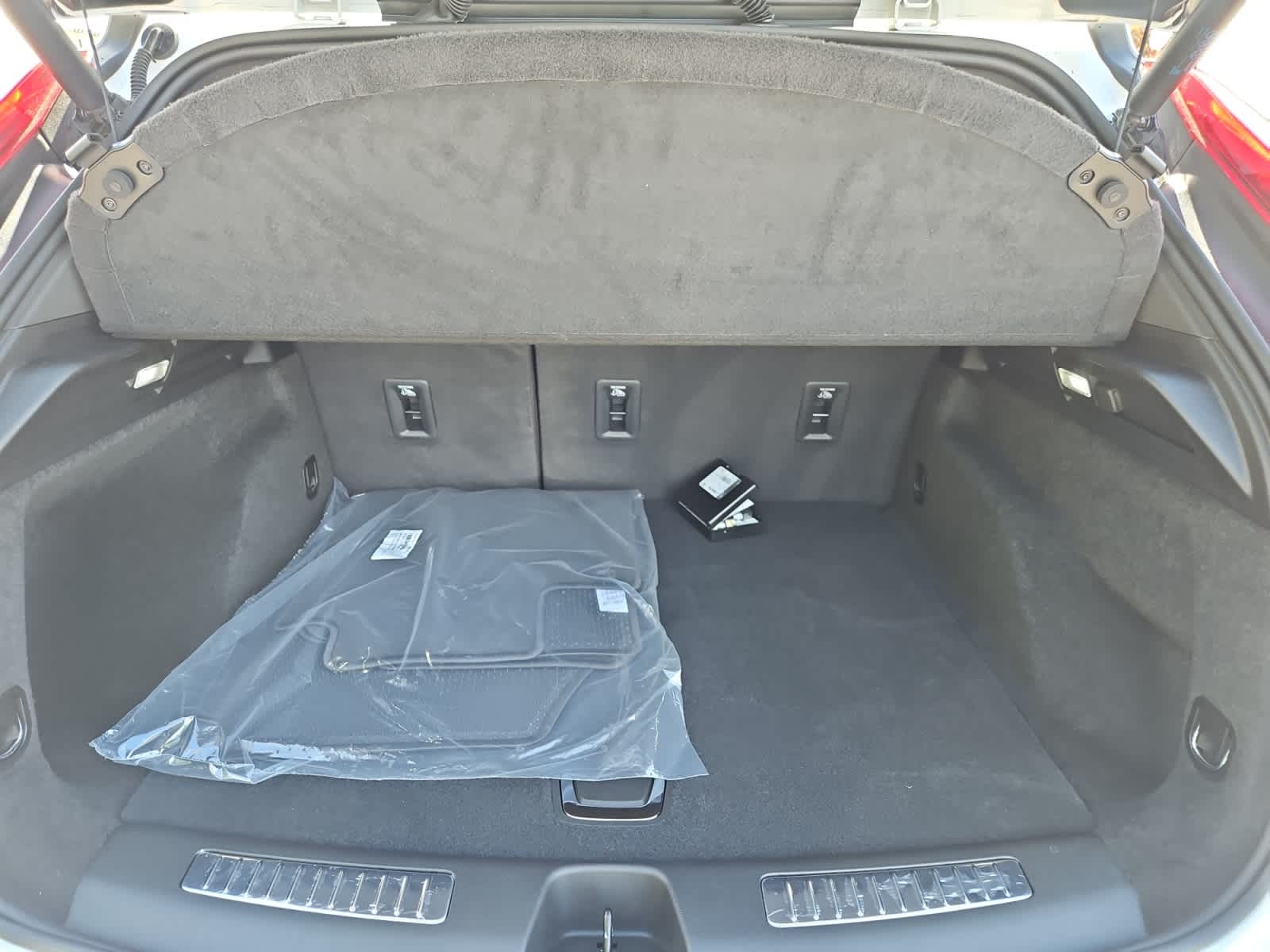 used 2025 Cadillac XT4 car, priced at $45,888