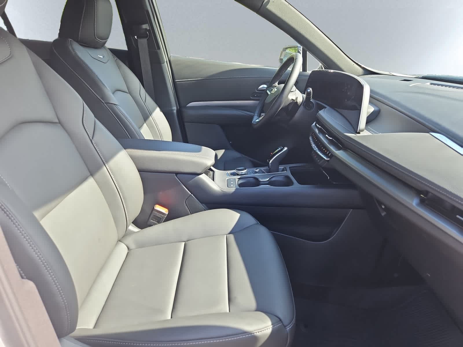 used 2025 Cadillac XT4 car, priced at $45,888