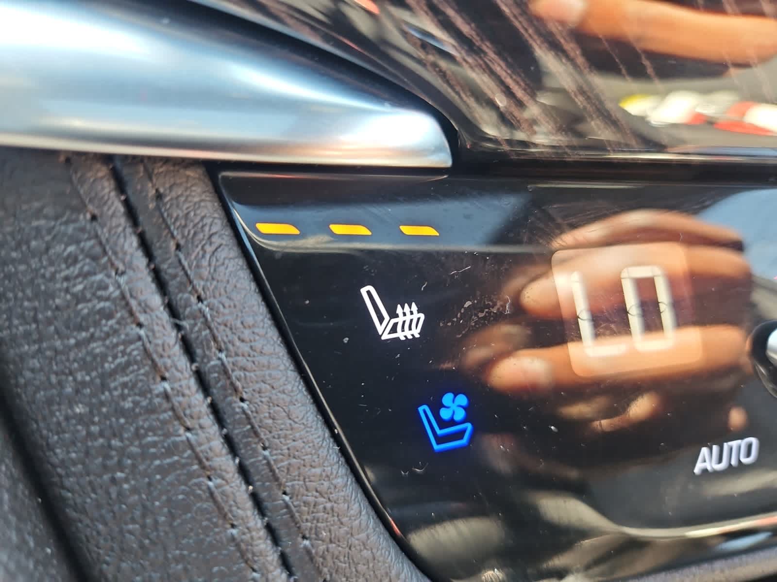 used 2025 Cadillac XT6 car, priced at $51,138