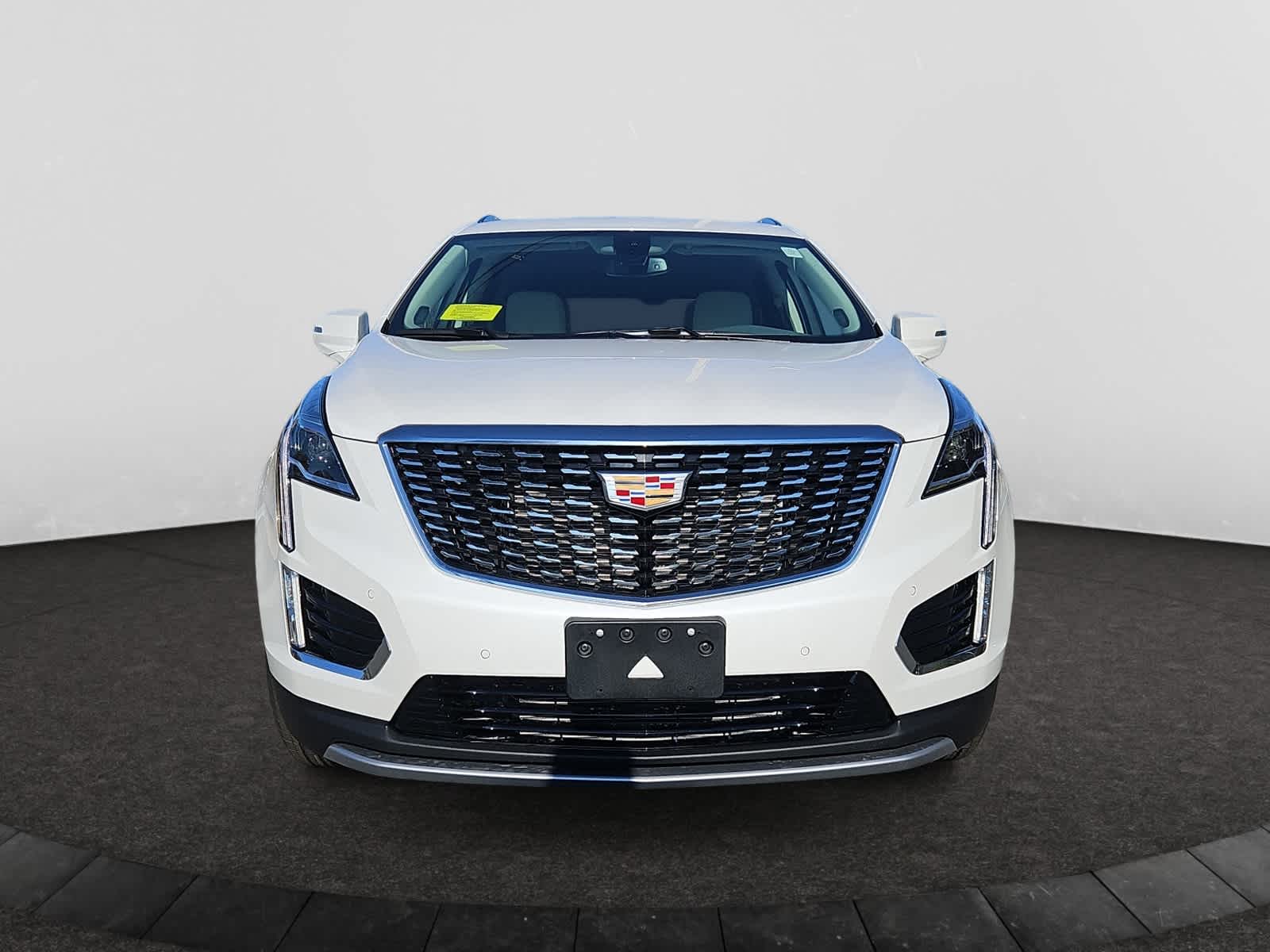 new 2025 Cadillac XT5 car, priced at $56,215