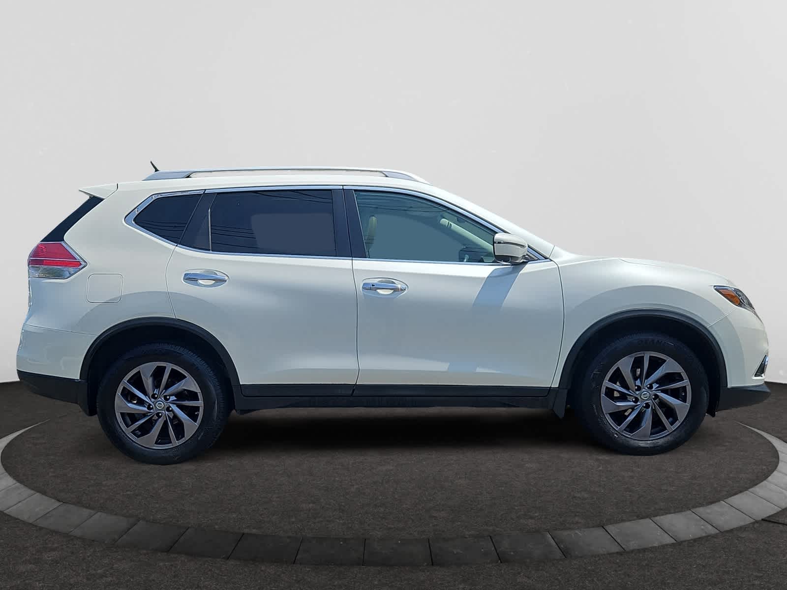 used 2016 Nissan Rogue car, priced at $14,488