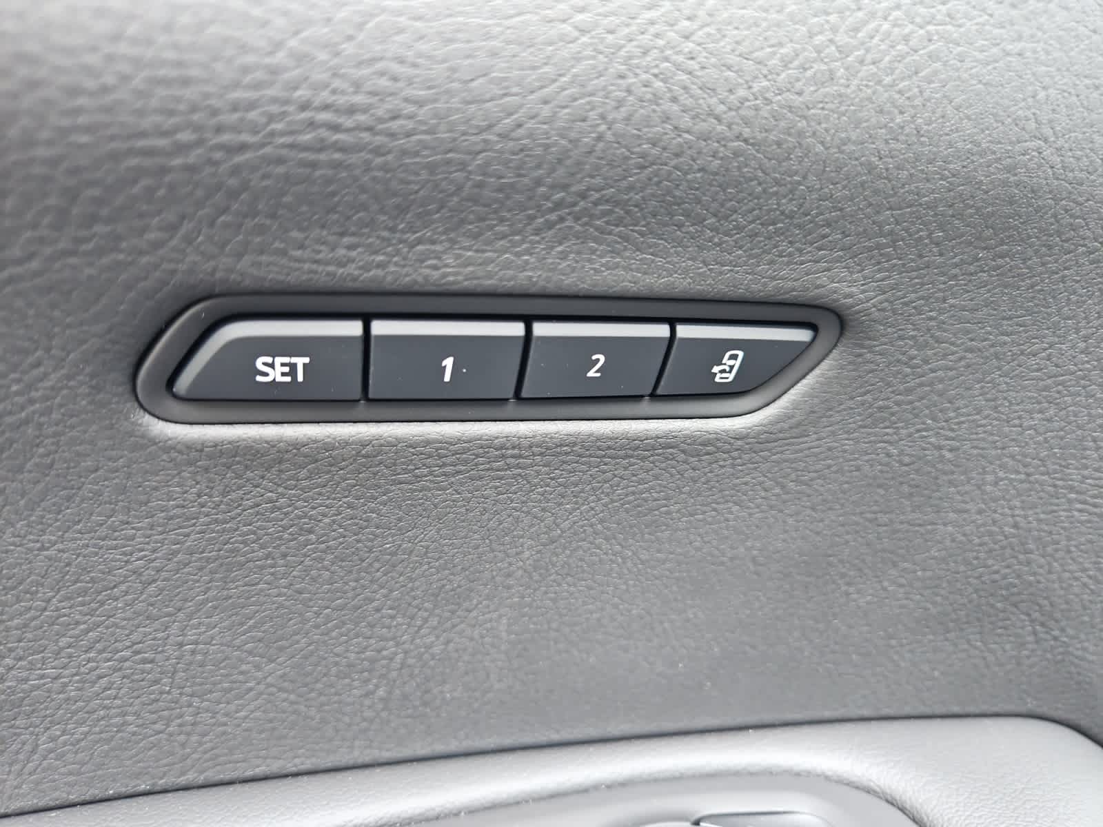 new 2025 Cadillac XT6 car, priced at $53,215