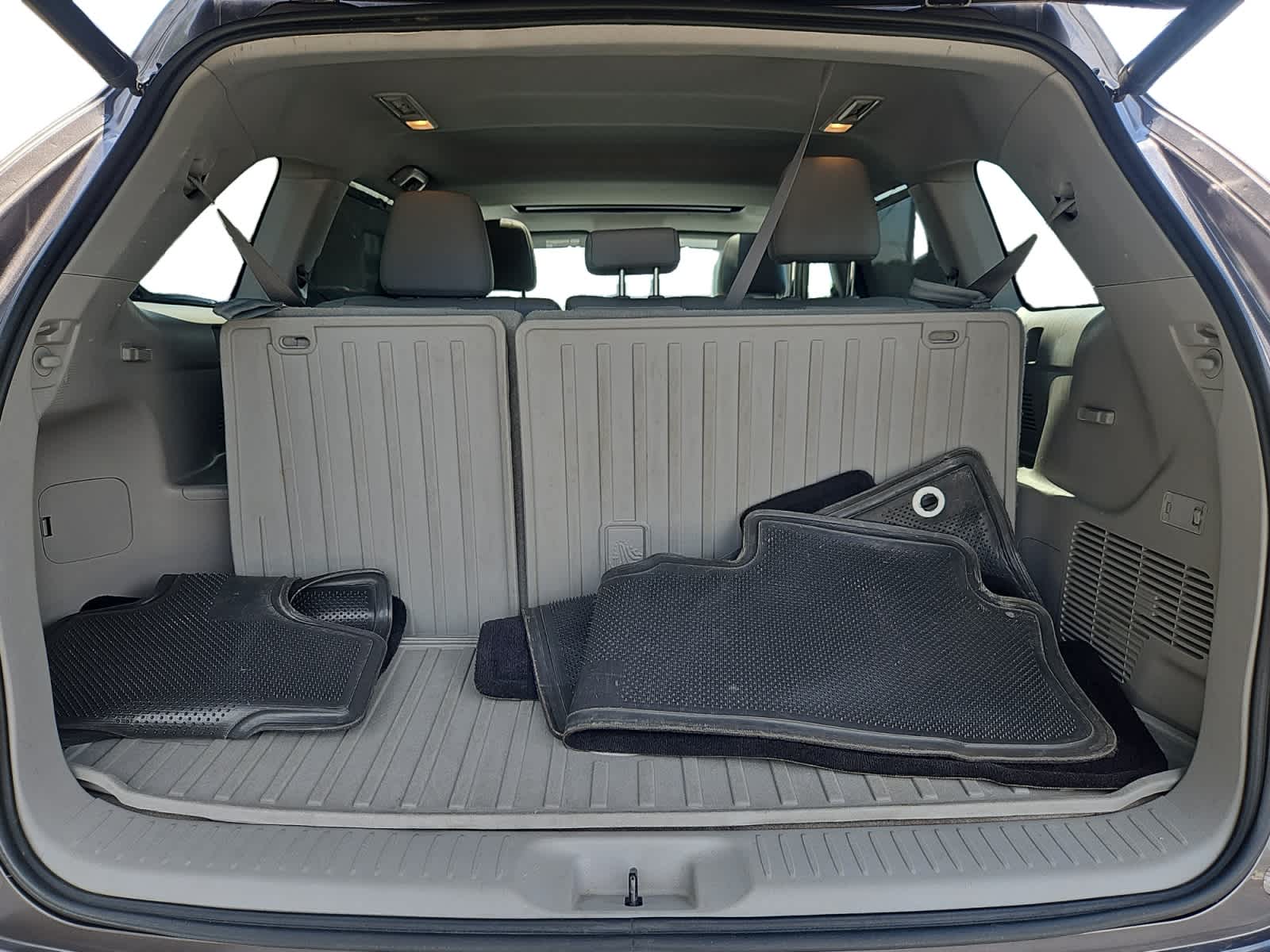 used 2015 Toyota Highlander car, priced at $18,488