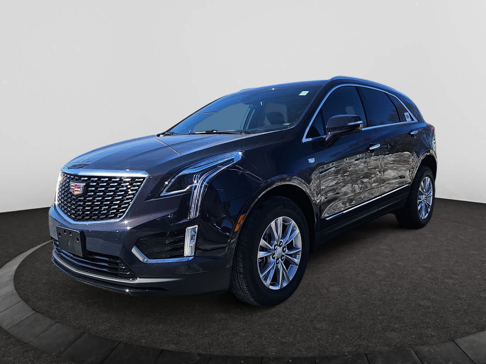 new 2025 Cadillac XT5 car, priced at $48,315