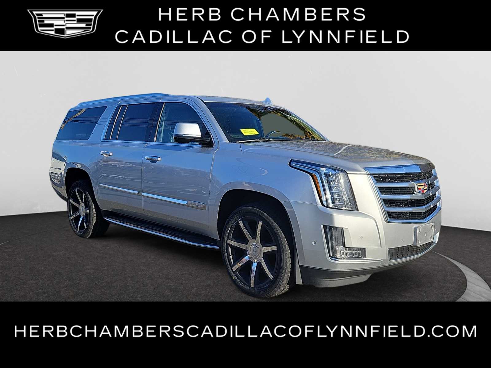 used 2020 Cadillac Escalade ESV car, priced at $35,498