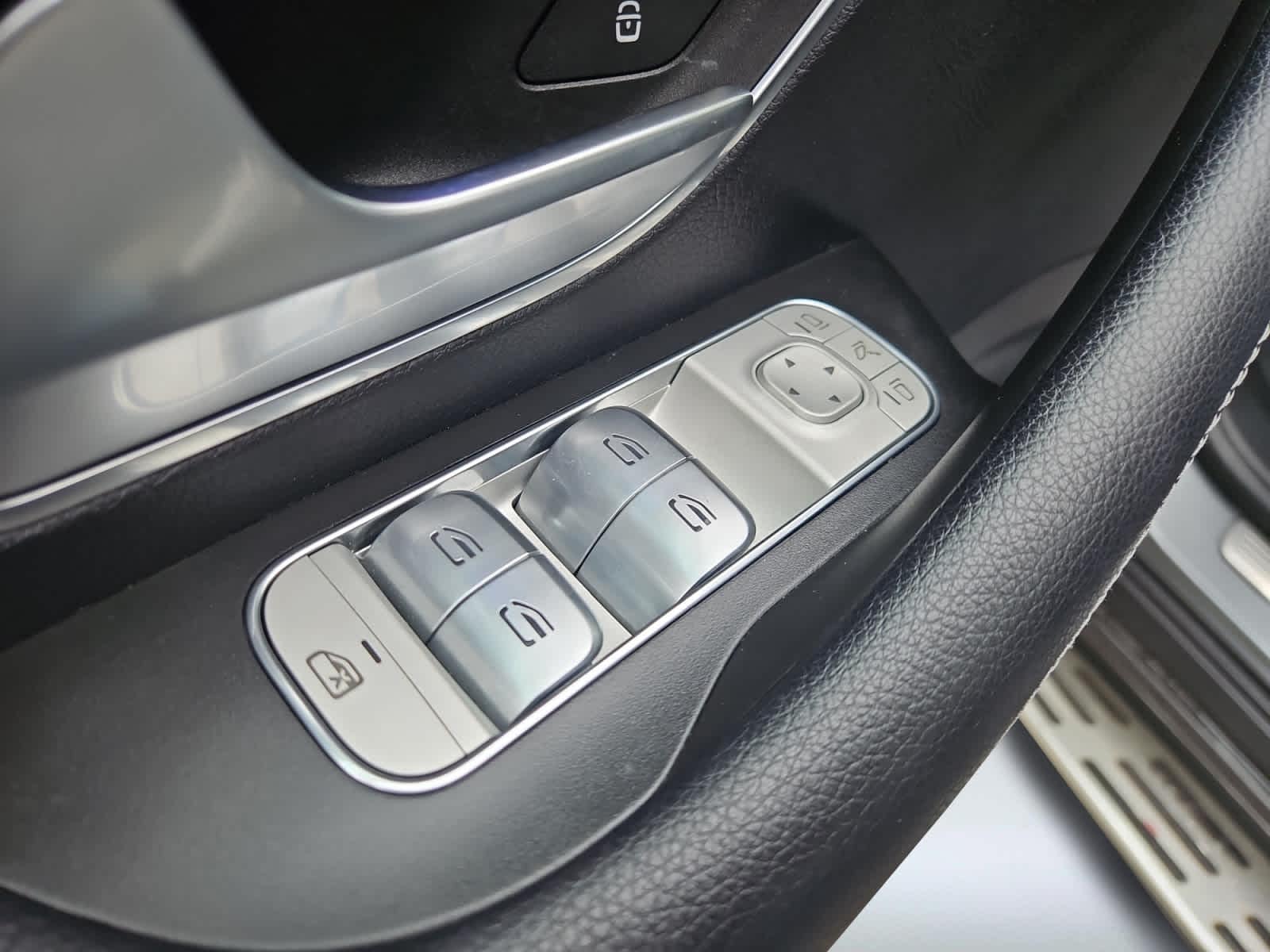 used 2022 Mercedes-Benz GLE car, priced at $48,998