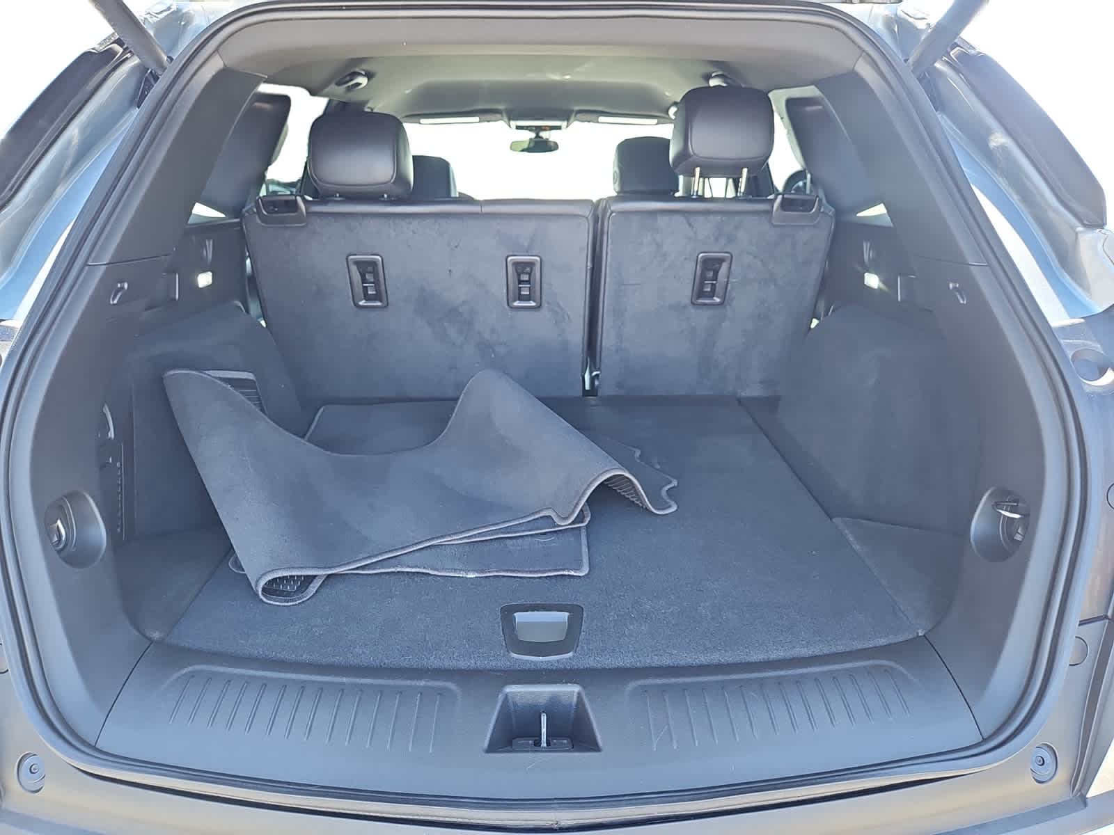 used 2024 Cadillac XT5 car, priced at $38,998