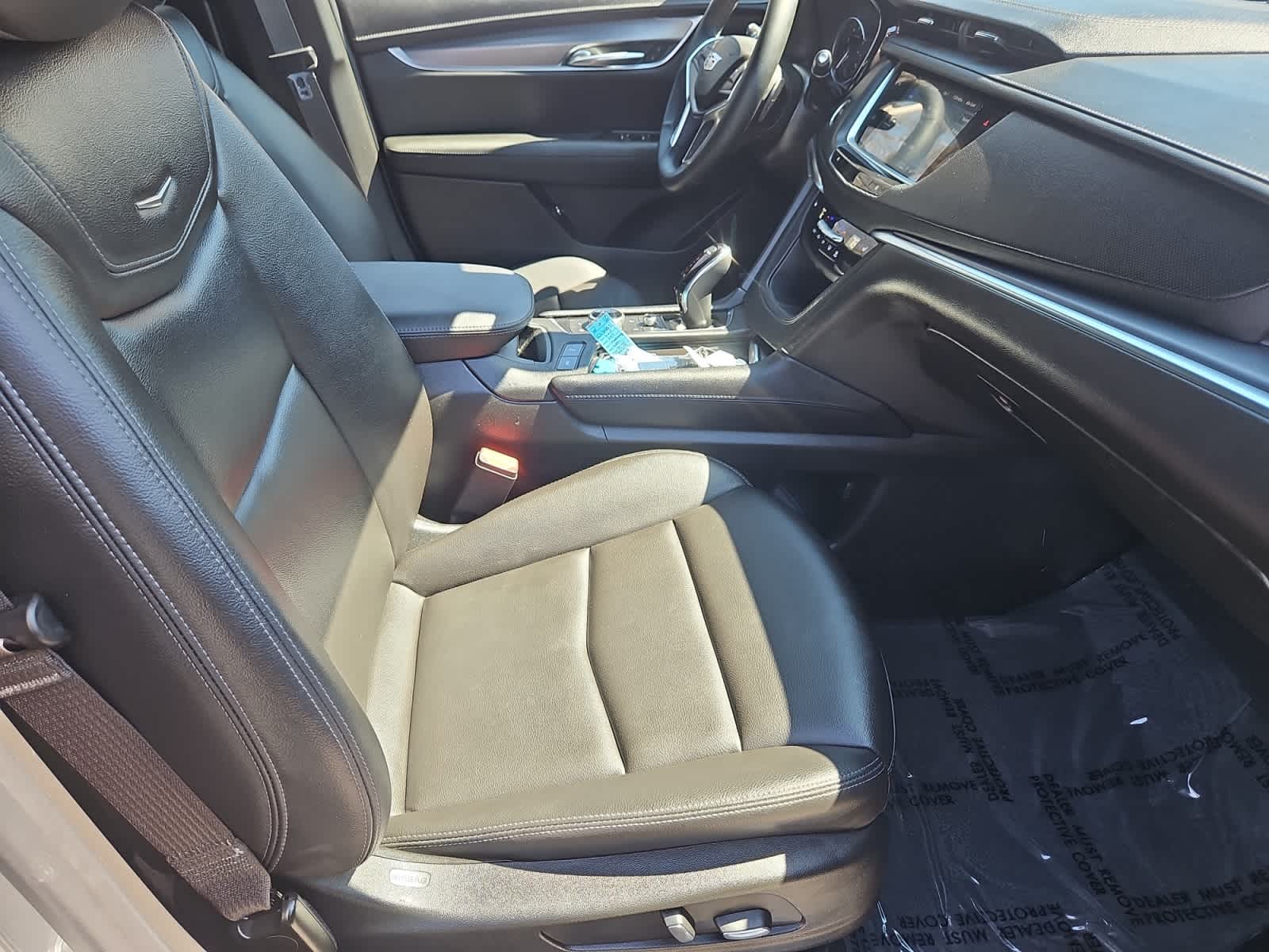 used 2024 Cadillac XT5 car, priced at $38,998