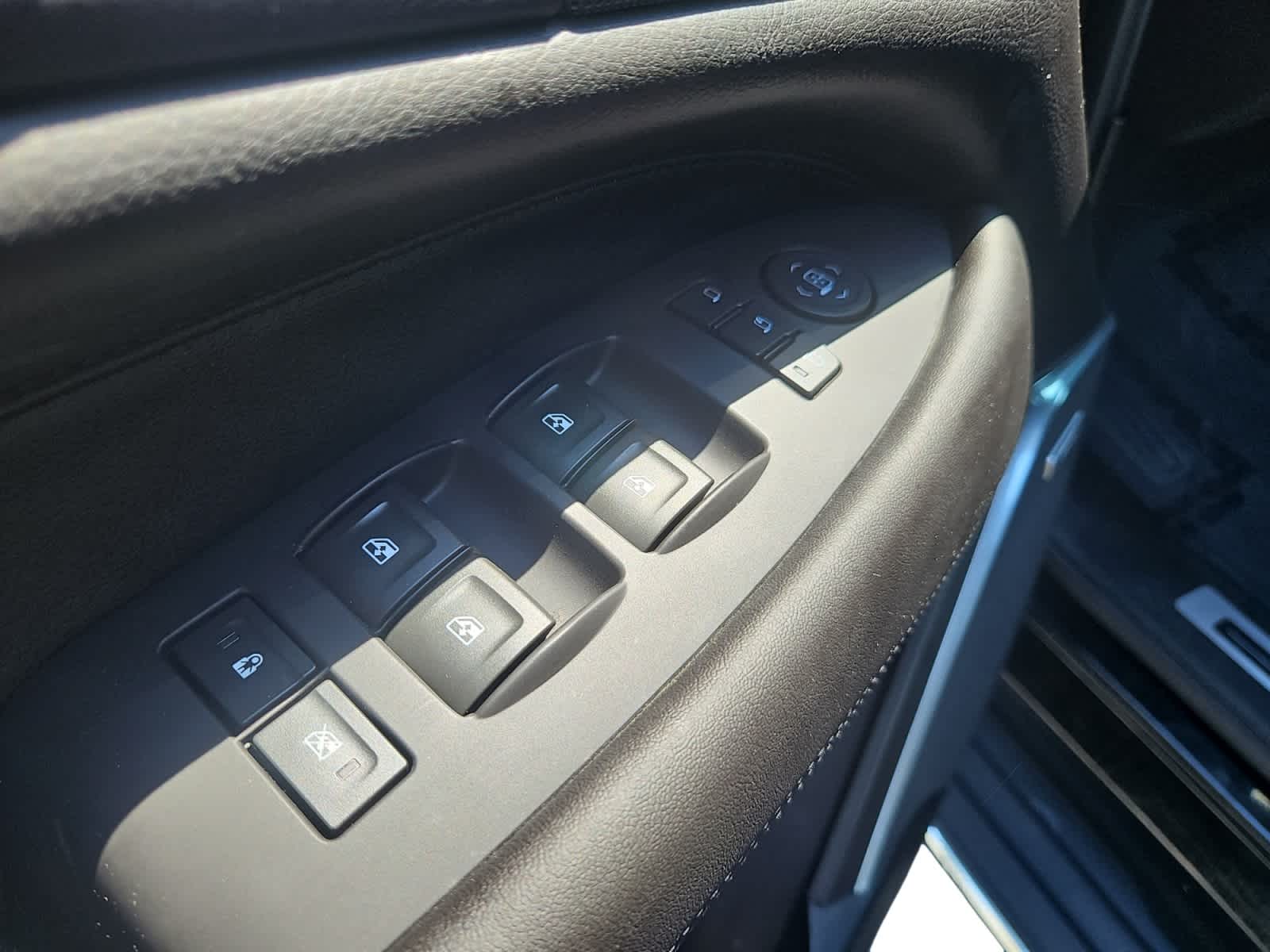 used 2019 Cadillac Escalade ESV car, priced at $37,778