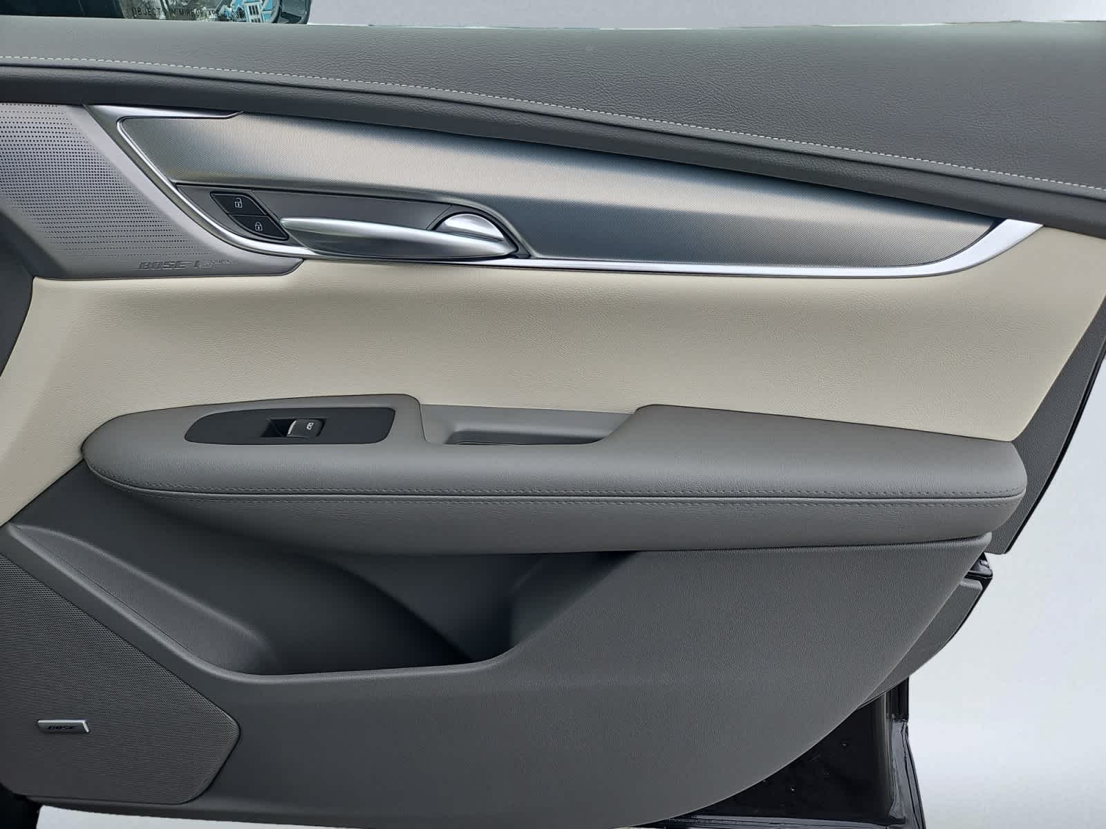 new 2025 Cadillac XT5 car, priced at $55,615