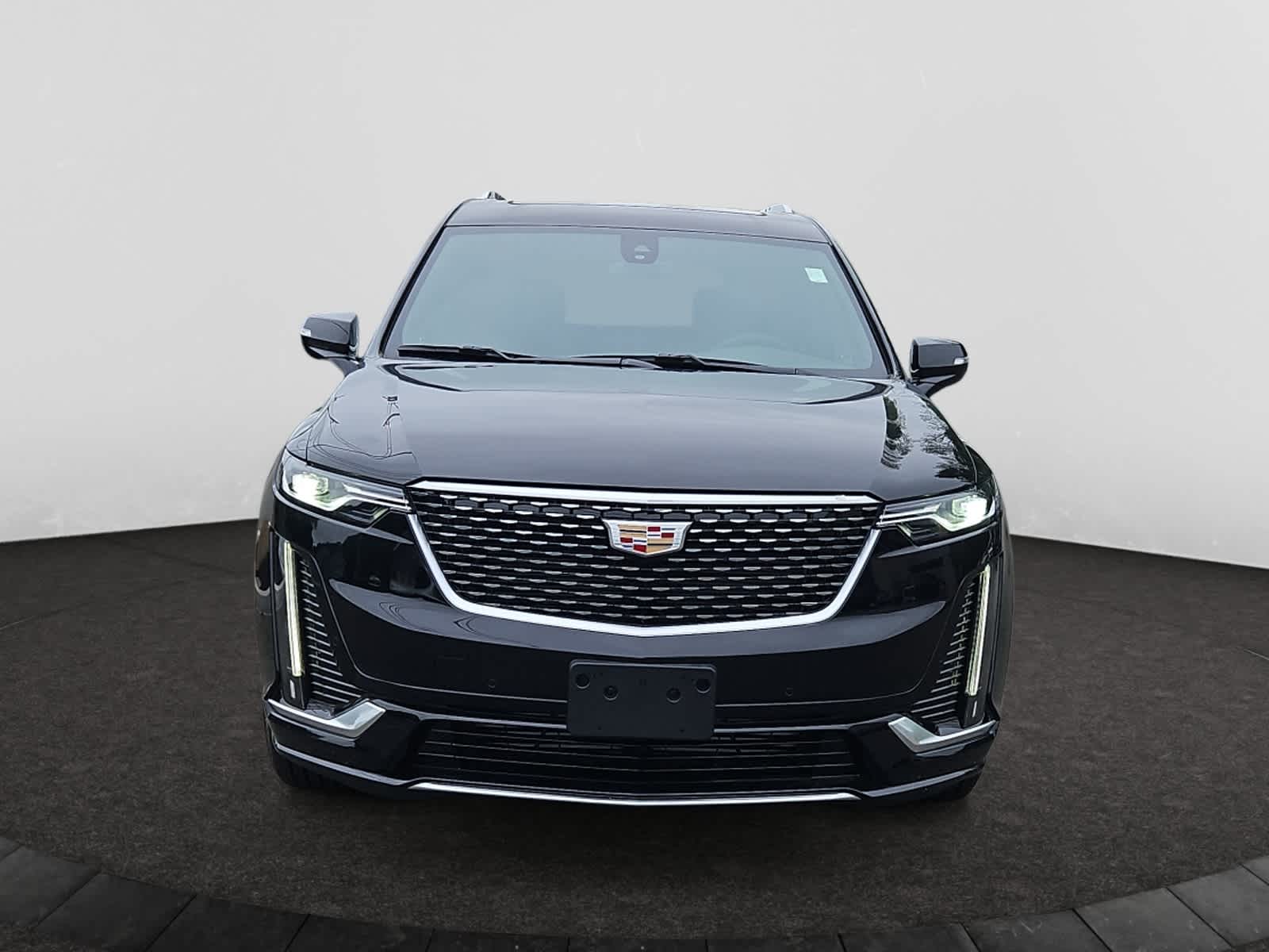 new 2025 Cadillac XT6 car, priced at $53,215