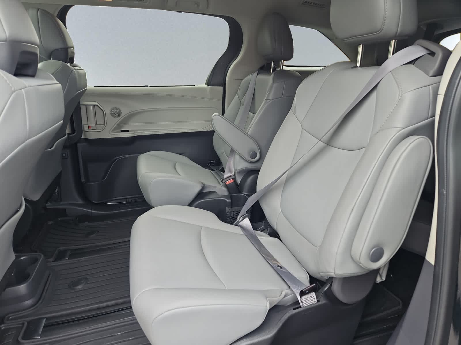 used 2022 Toyota Sienna car, priced at $44,488