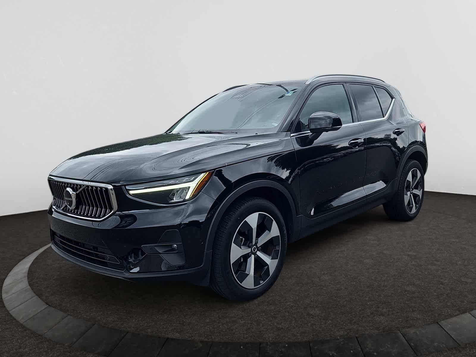 used 2025 Volvo XC40 car, priced at $36,898
