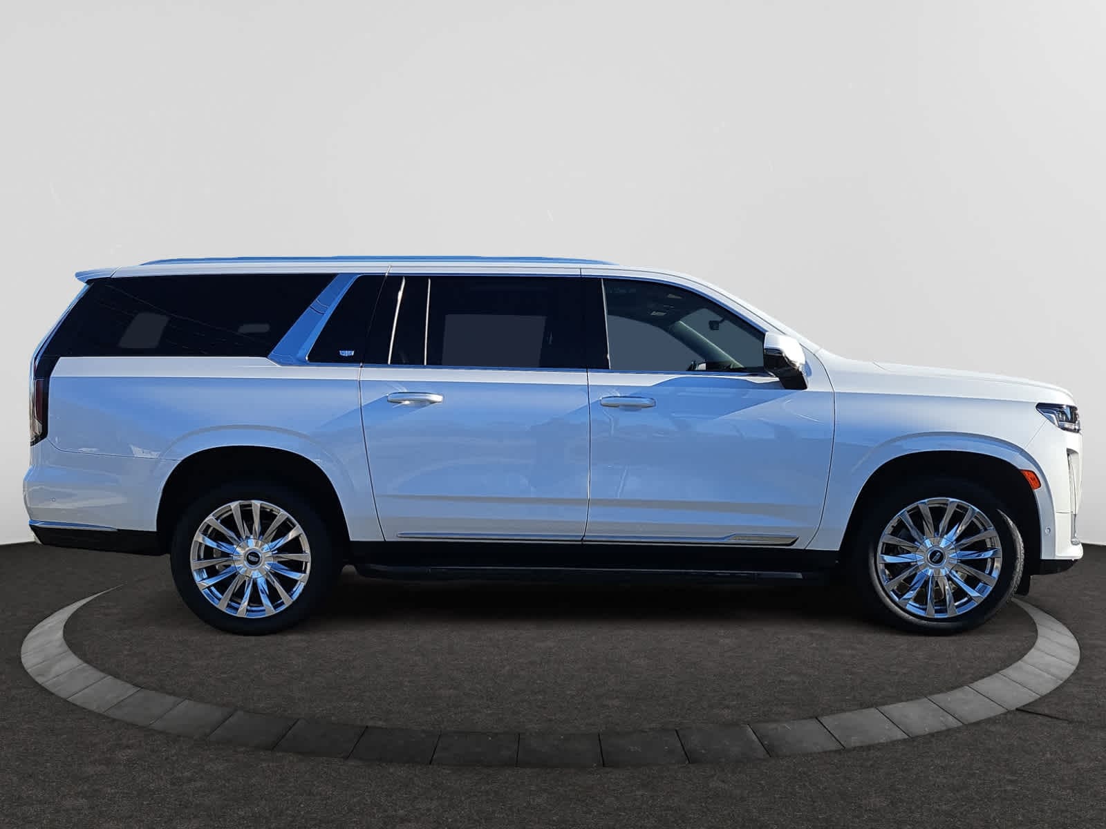 used 2021 Cadillac Escalade ESV car, priced at $60,998