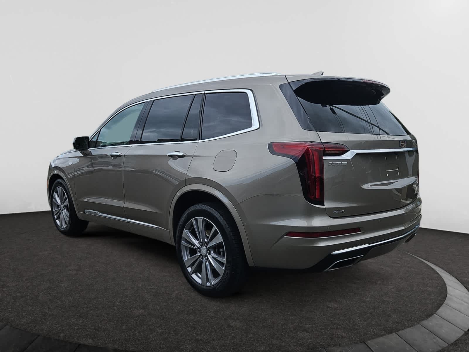 used 2023 Cadillac XT6 car, priced at $44,888