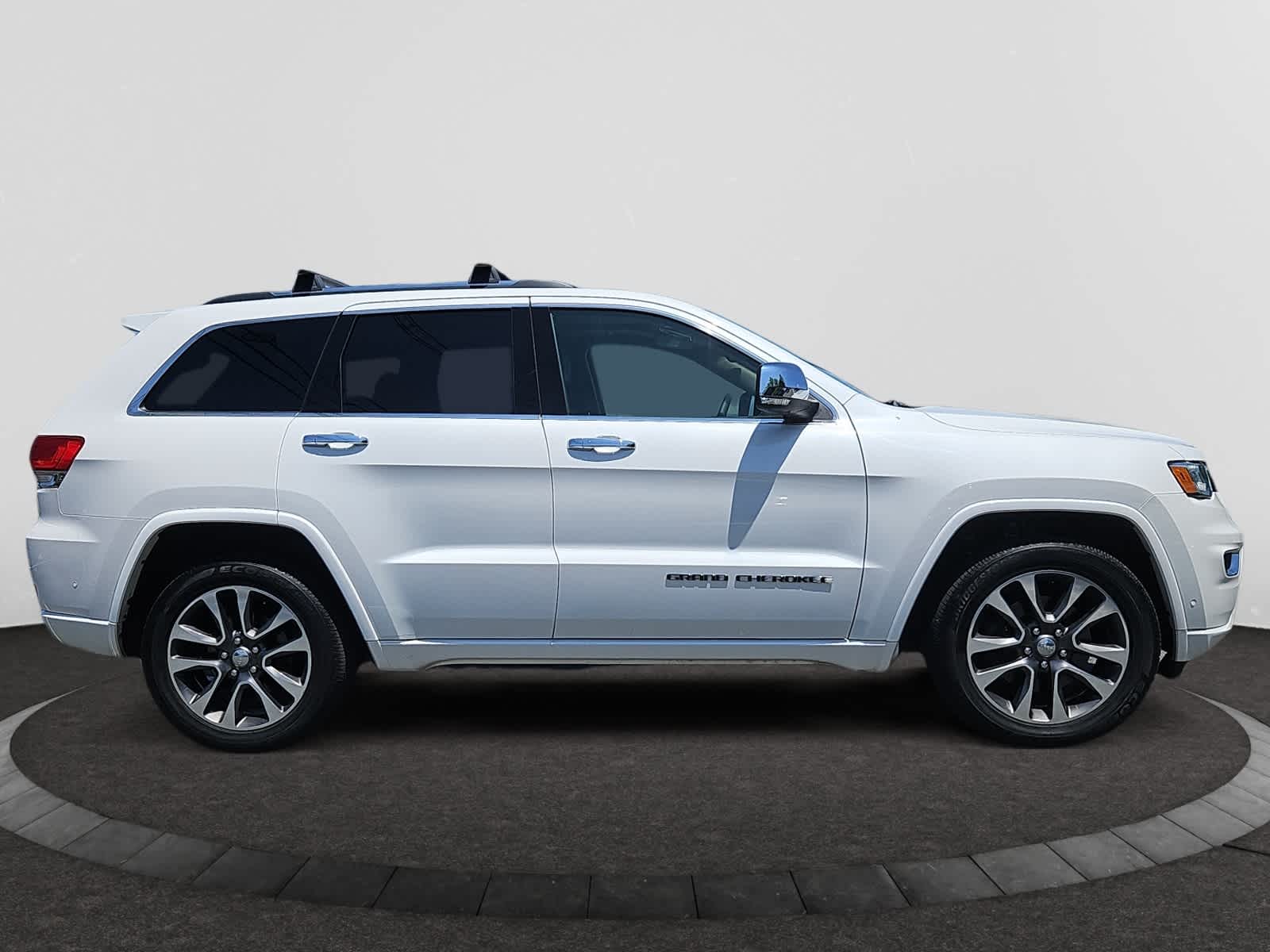 used 2018 Jeep Grand Cherokee car, priced at $27,998