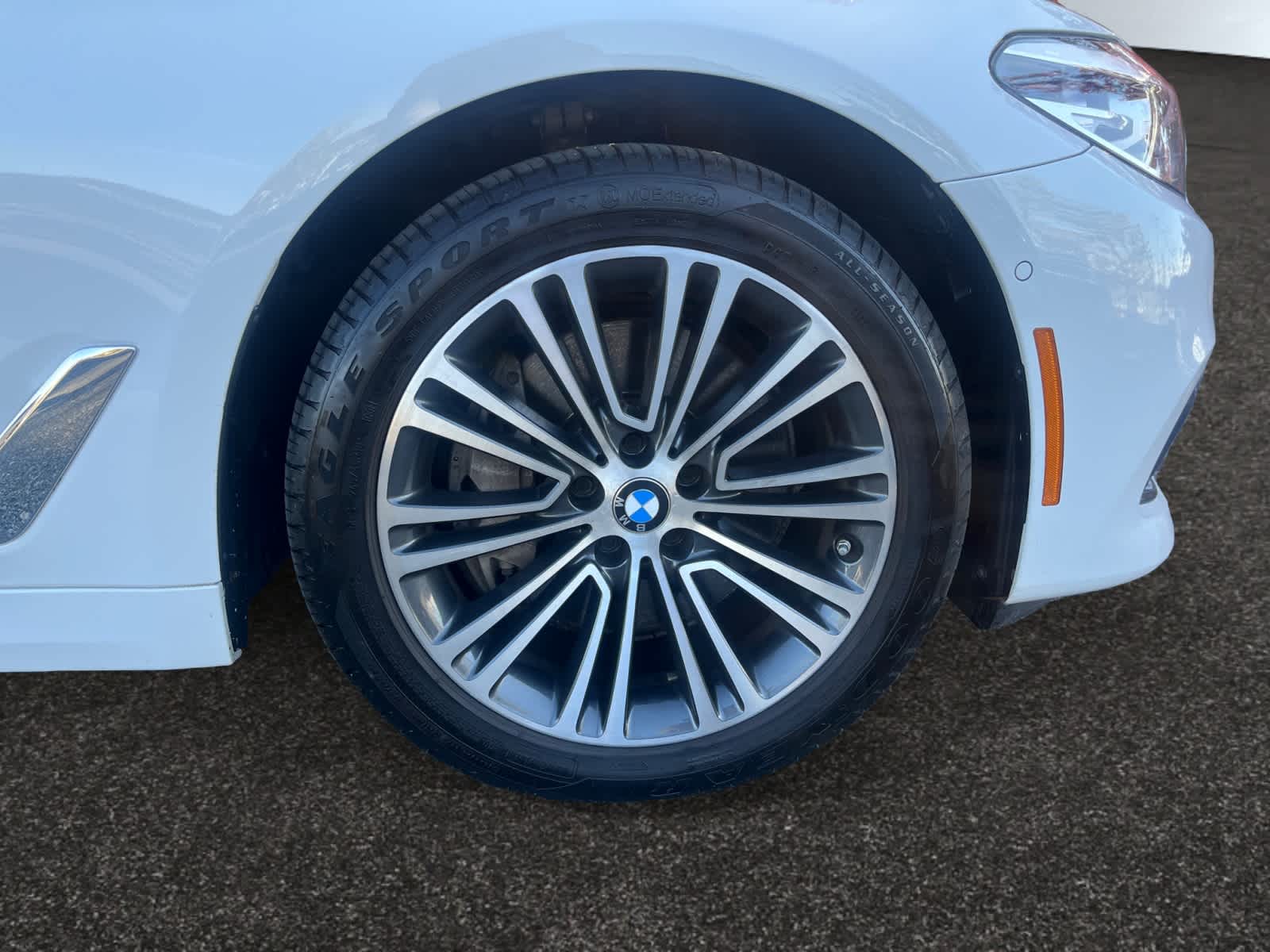 used 2020 BMW 5-Series car