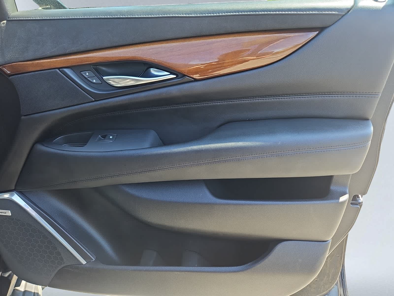 used 2019 Cadillac Escalade ESV car, priced at $37,778