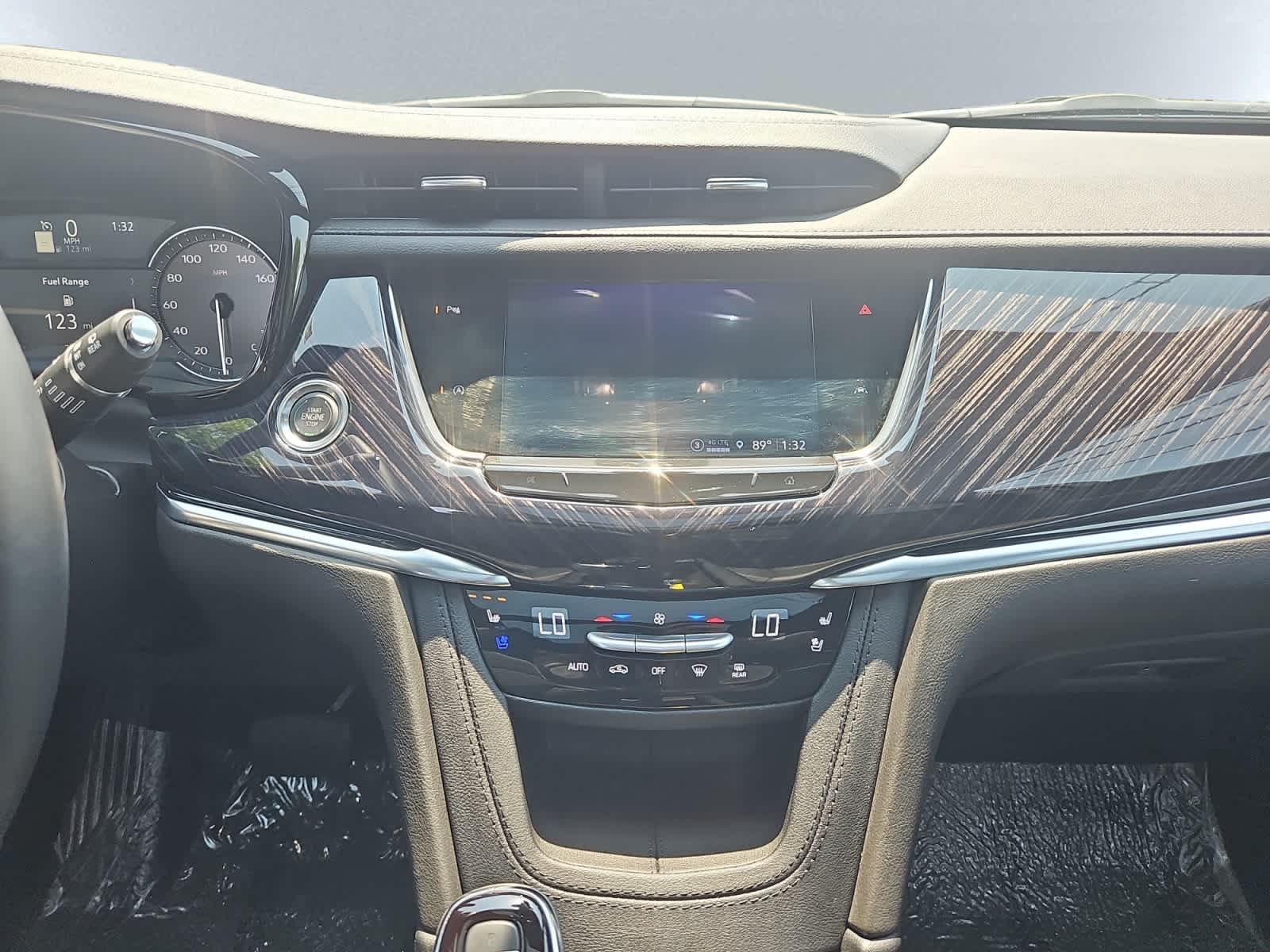 used 2025 Cadillac XT6 car, priced at $50,998